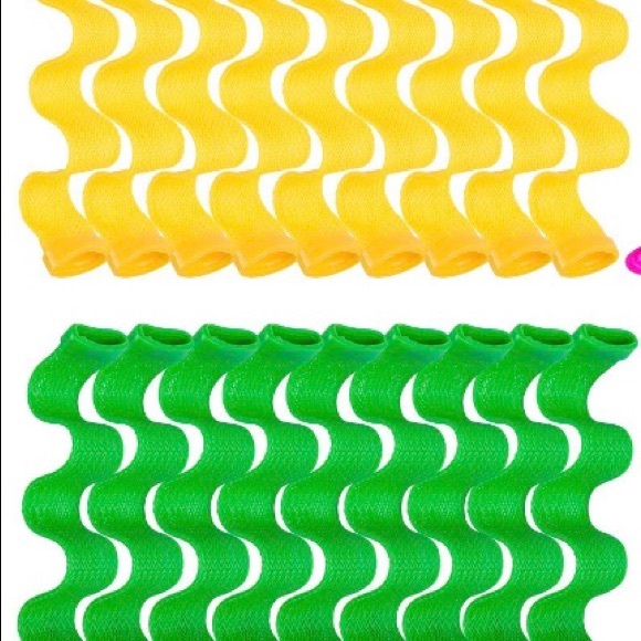 Accessories - *Plastic curlers over 75 pieces (4 sets total)